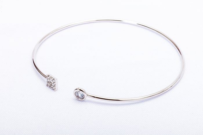 צמיד פתוח עיגול וריבוע משובצים יהלומים